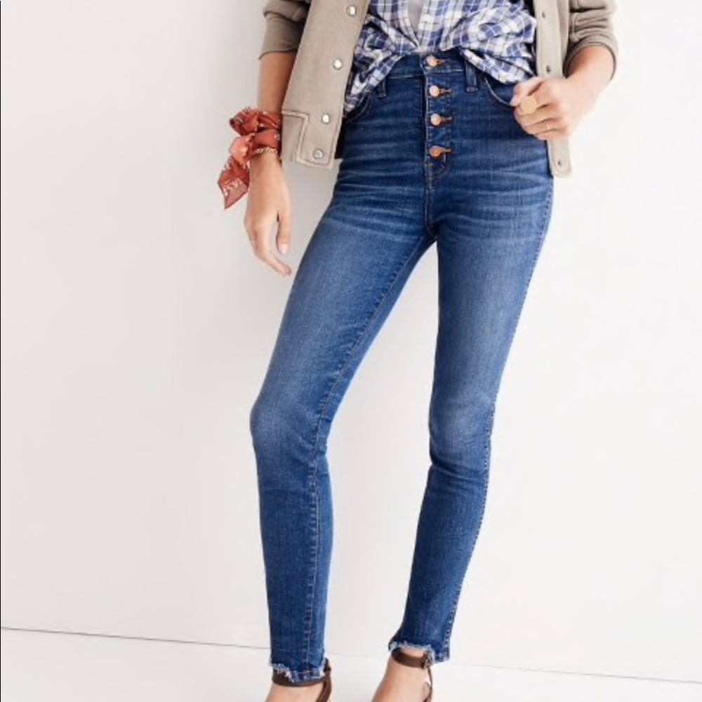 Madewell button fly chewed hem jeans size 26